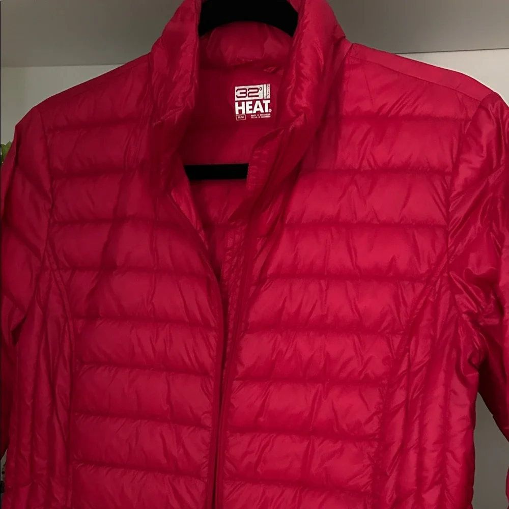 32 Degrees Women's Vibrant Red Puffer Jacket - Picture 4 of 9